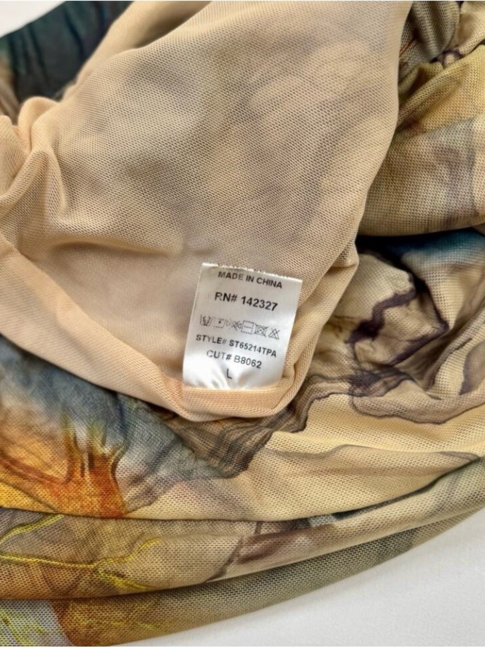 Blanc Abstract Lined Mesh Flare Print Y2K
Size L - Picture 8 of 9